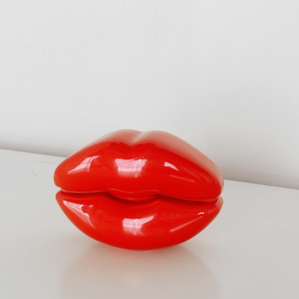 Kylie Jenner by KKW Fragrance Red Lips